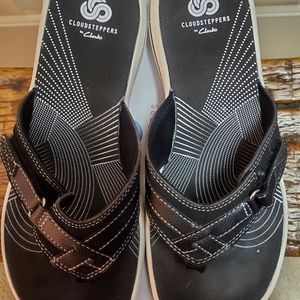 Clarks Flip Flops